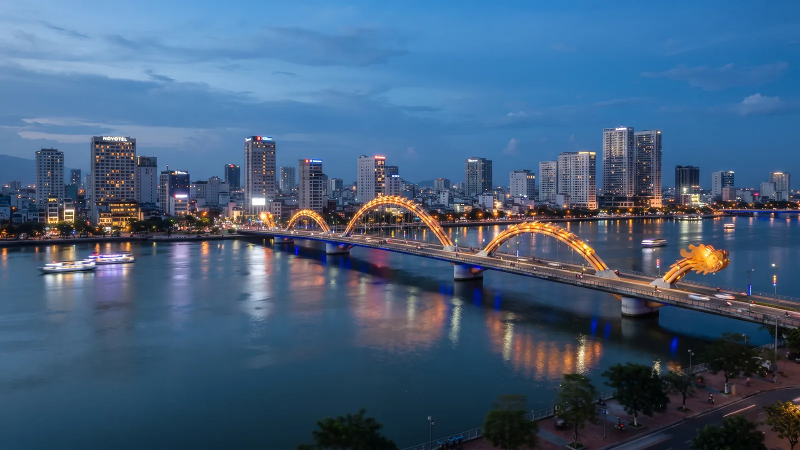 Han River and central Da Nang at dusk